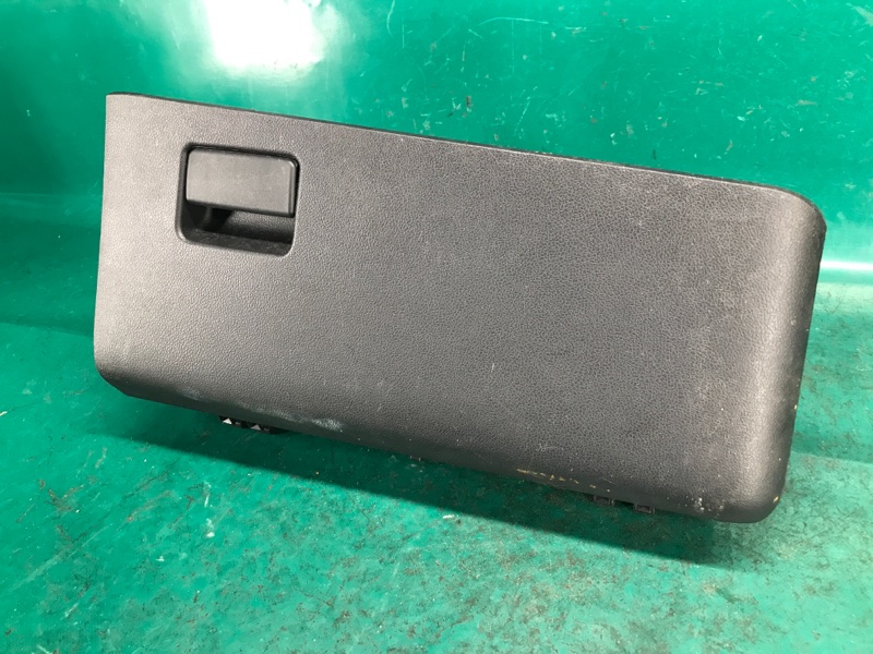 Бардачок PRIUS 16- 2016 Хэтчбек 1.8 2ZRFXE