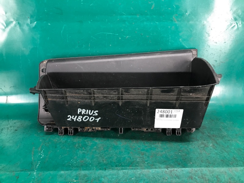 Бардачок PRIUS 16- 2016 Хэтчбек 1.8 2ZRFXE