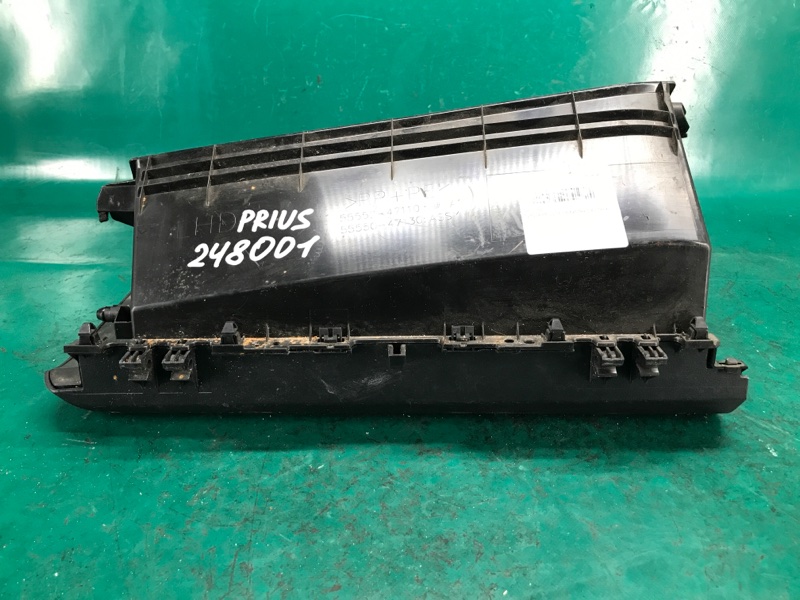 Бардачок PRIUS 16- 2016 Хэтчбек 1.8 2ZRFXE