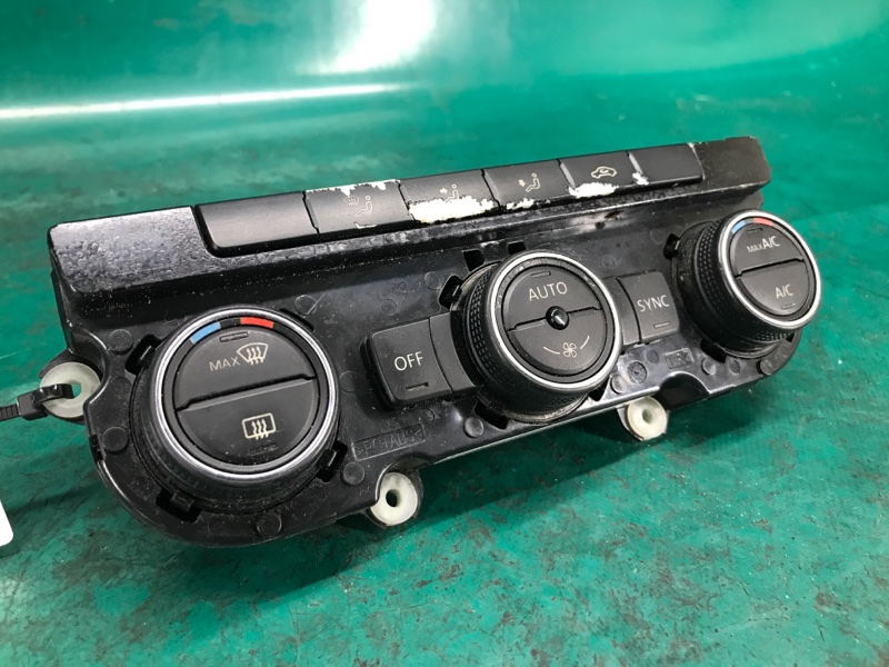 Блок управления печкой PASSAT B8 14- 2016 Седан 1.8 CPRA