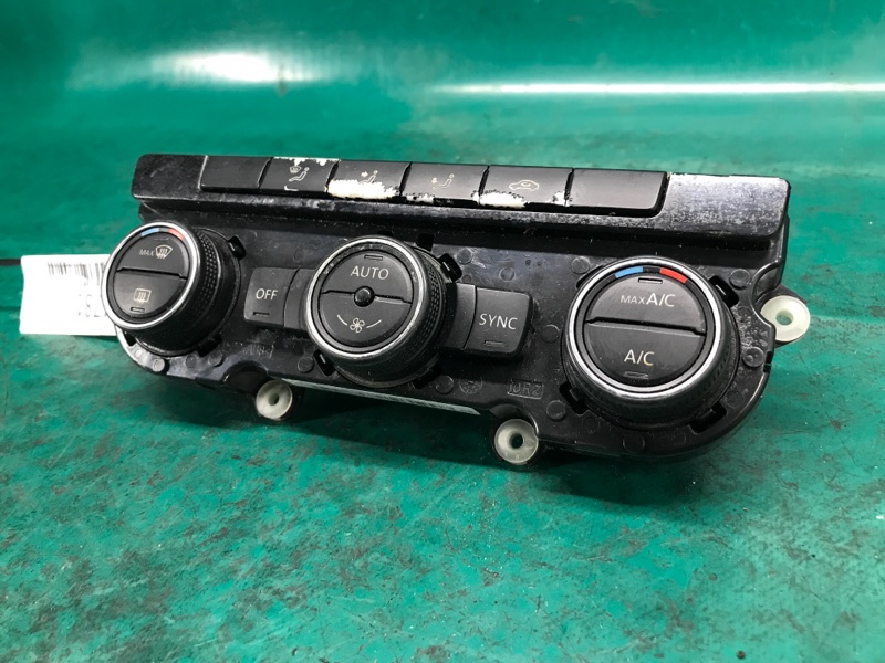 Блок управления печкой PASSAT B8 14- 2016 Седан 1.8 CPRA