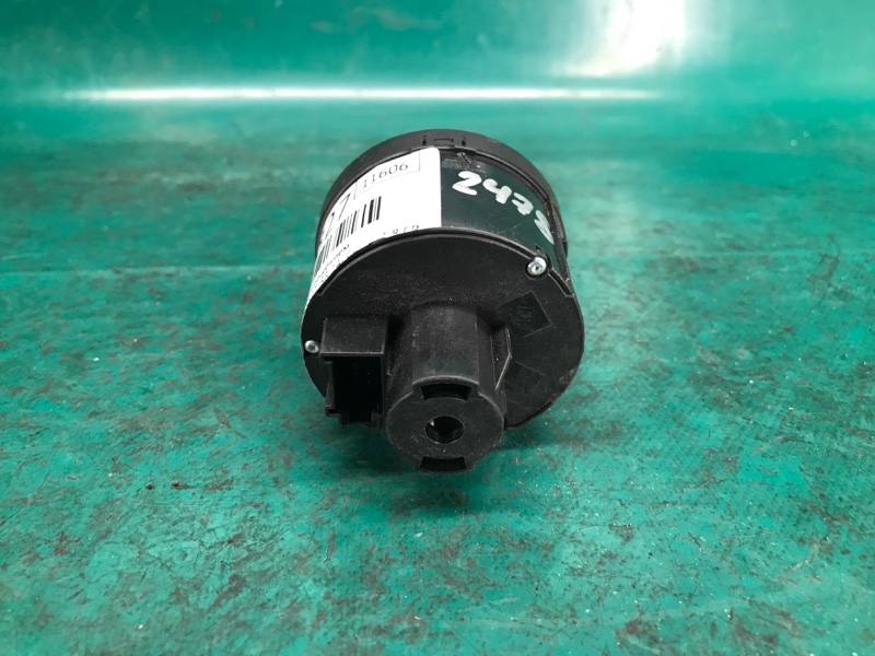 Блок управления освещением VOLKSWAGEN PASSAT B8 14- Седан 1.8 CPRA