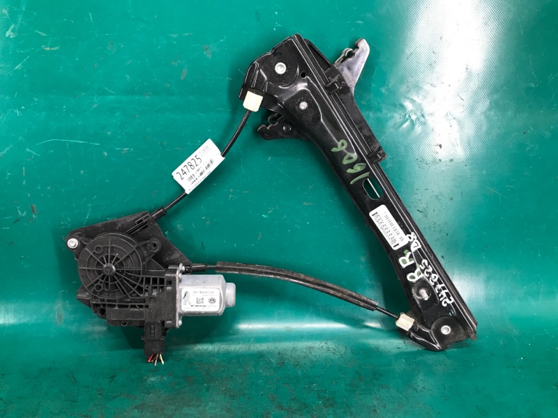 Стеклоподъемник задний правый VOLKSWAGEN PASSAT B8 14- 2016 Седан 1.8 CPRA 561 839 462 F Б/У