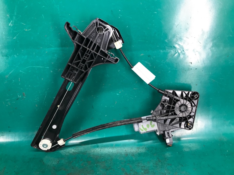 Стеклоподъемник задний правый PASSAT B8 14- 2016 Седан 1.8 CPRA