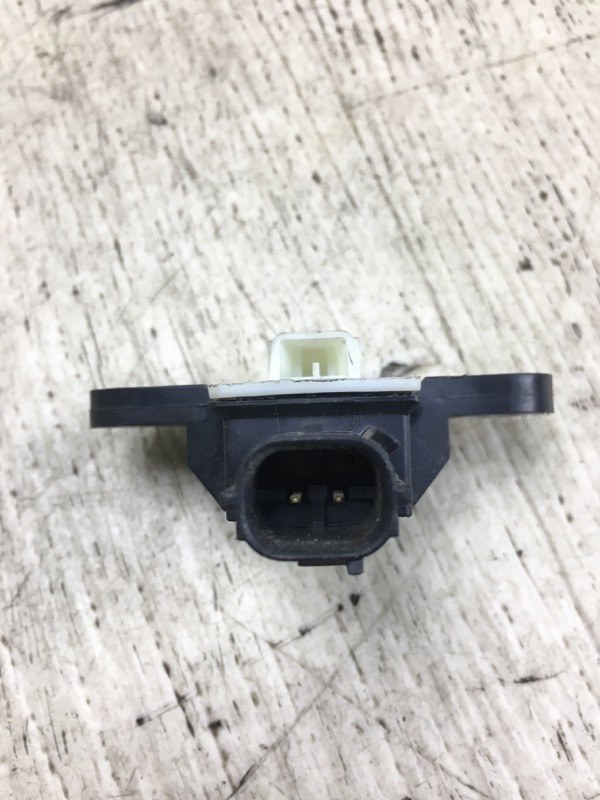 Датчик удара SENTRA B17 12-21 2017 B17 1.8 MRA8DE Датчик удара SENTRA B17 12-21 2017 B17 1.8 MRA8DE