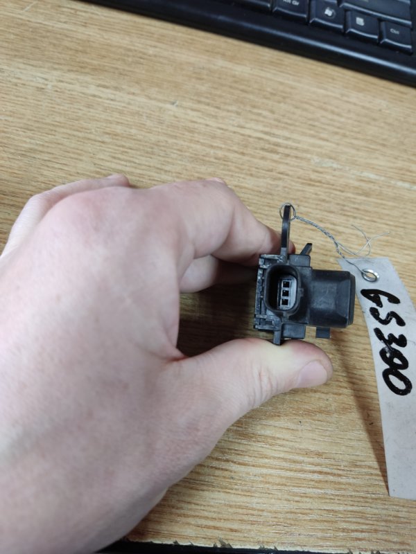 Датчик парктроника LEXUS GS350 GS300 05-11