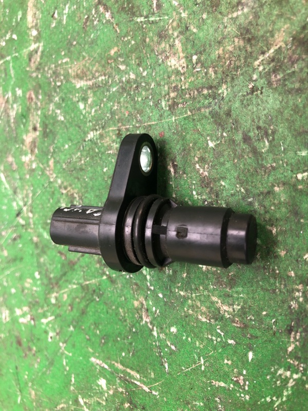 Запчасть датчик положения распредвала TOYOTA CAMRY 55 14-17 2016 ASV50 2.5 2ARFE 90919-T5005 Б/У Датчик положения распредвала TOYOTA CAMRY 55 14-17 2016 ASV50 2.5 2ARFE 90919-T5005 Б/У