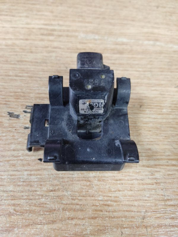 Датчик парктроника GS350 GS300 05-11