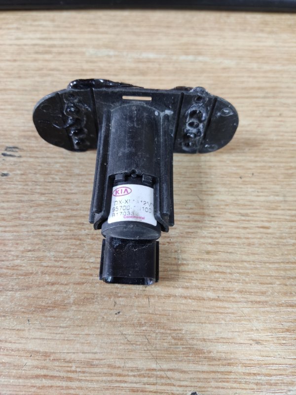 Датчик парктроника задний SORENTO XM 09-14 Датчик парктроника задний SORENTO XM 09-14