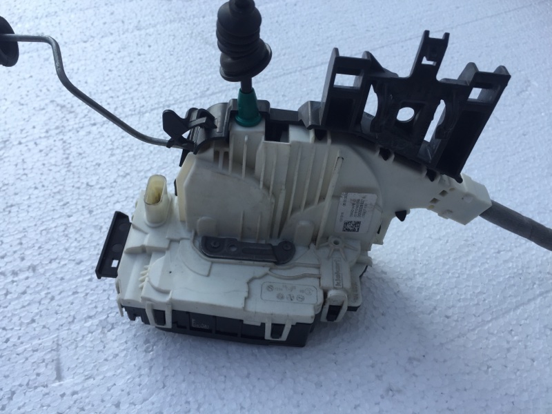 Замок двери передний правый INFINITI QX30 16-20 Внедорожник 2.0 20PET