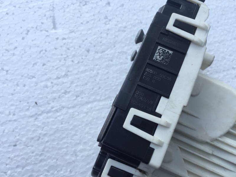 Замок двери передний правый QX30 16-20 2016 Внедорожник 2.0 20PET