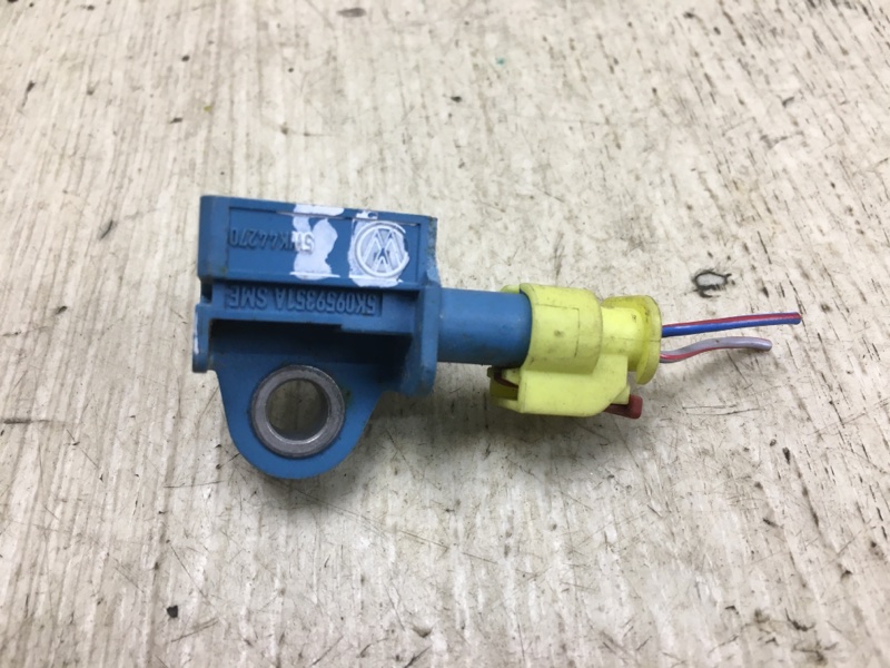 Датчик удара задний PASSAT B7 11-15 2014 A32 1.8 CPRA