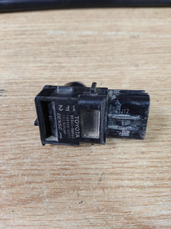 Датчик парктроника LS460 06-12