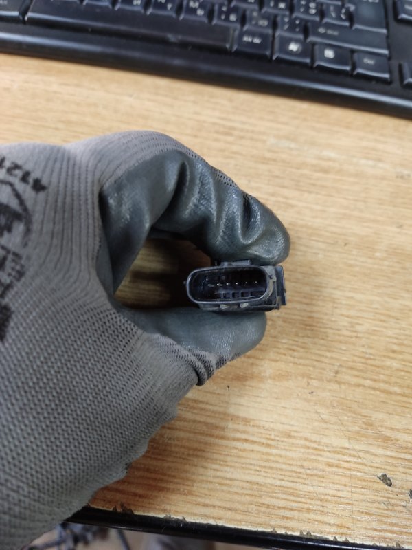 Датчик парктроника LEXUS LS460 06-12