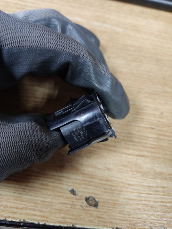 Датчик парктроника X-TRAIL/ROGUE T32 13-20