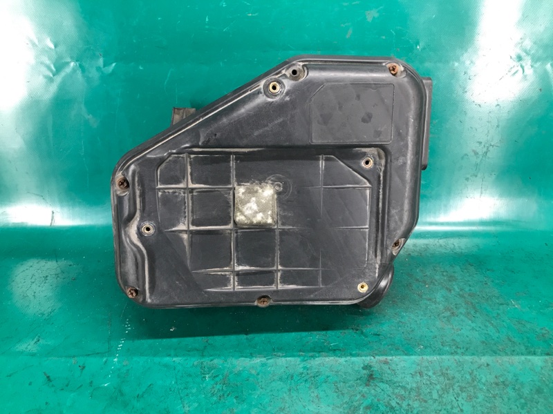 Корпус воздушного фильтра JEEP PATRIOT 10-17 Внедорожник 2.4 ED3 Корпус воздушного фильтра JEEP PATRIOT 10-17 Внедорожник 2.4 ED3