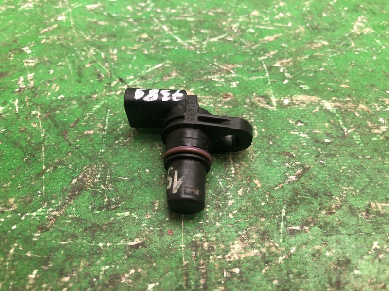 Датчик положения распредвала VOLKSWAGEN PASSAT B7 11-15 2014 A32 1.8 CPRA 04C 907 601 Б/У