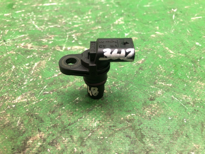 Запчасть датчик положения распредвала VOLKSWAGEN PASSAT B7 11-15 2014 A32 1.8 CPRA 04C 907 601 Б/У Датчик положения распредвала VOLKSWAGEN PASSAT B7 11-15 2014 A32 1.8 CPRA 04C 907 601 Б/У