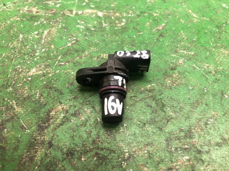 Датчик положения распредвала VOLKSWAGEN JETTA USA 10-17 2013 162 2.0 CPLA 04C 907 601 Б/У