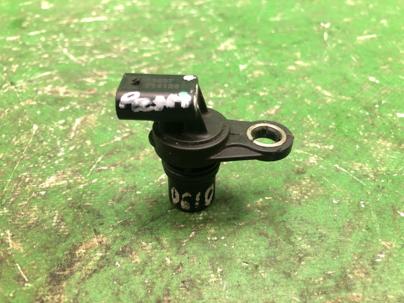 Запчасть датчик положения распредвала JEEP PATRIOT 10-17 2014 MK74 2.0 ECN 8080819AB Б/У Датчик положения распредвала JEEP PATRIOT 10-17 2014 MK74 2.0 ECN 8080819AB Б/У