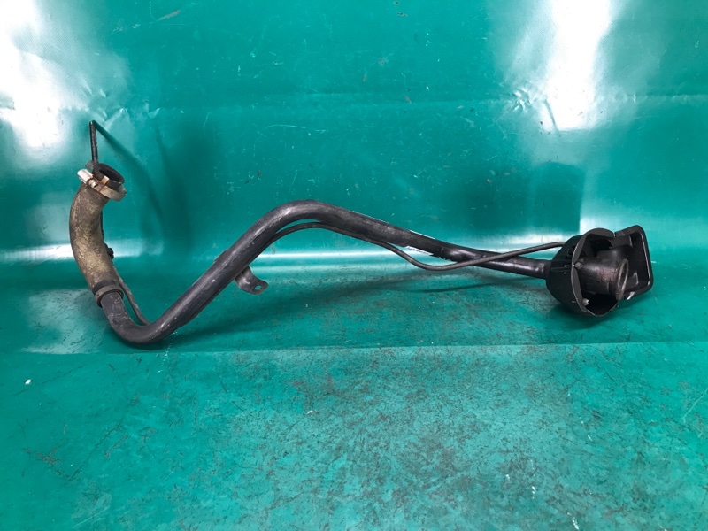 Горловина топливного бака PATRIOT 10-17 2011 Внедорожник 2.4 ED3 Горловина топливного бака PATRIOT 10-17 2011 Внедорожник 2.4 ED3