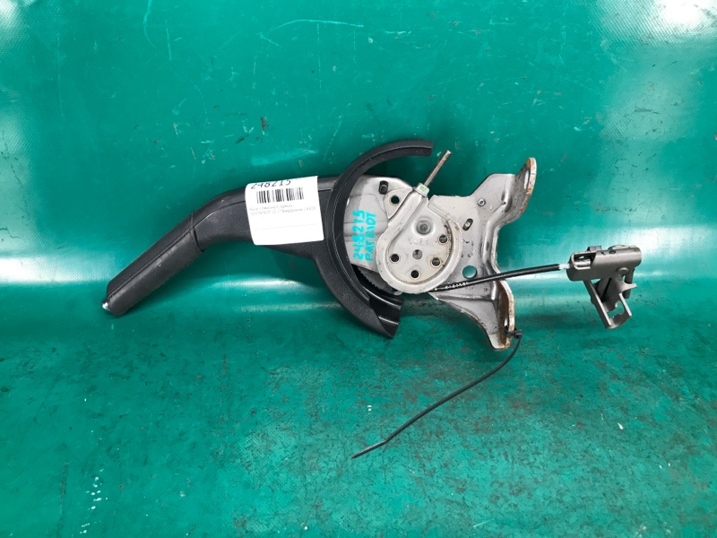 Запчасть рычаг стояночного тормоза JEEP PATRIOT 10-17 2011 Внедорожник 2.4 ED3 1QB321X9AA Б/У Рычаг стояночного тормоза JEEP PATRIOT 10-17 2011 Внедорожник 2.4 ED3 1QB321X9AA Б/У