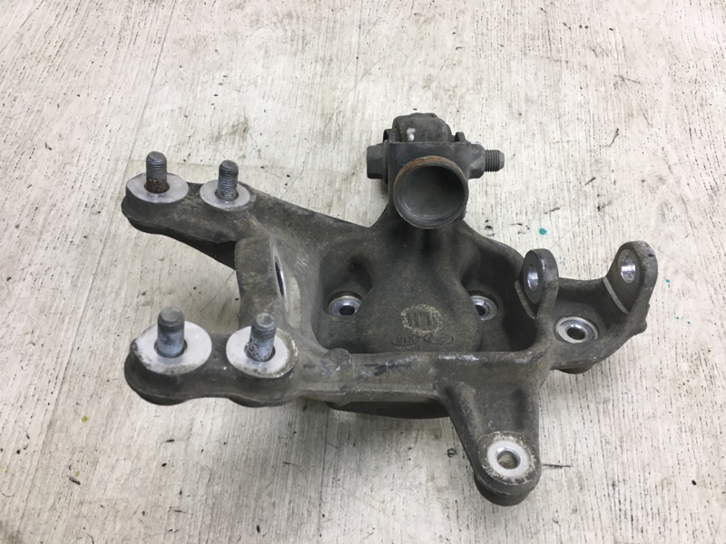 Цапфа задняя левая SONATA YF 10-14 2012 YF 2.4 G4KK Цапфа задняя левая SONATA YF 10-14 2012 YF 2.4 G4KK