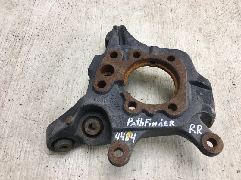 Цапфа задняя правая NISSAN PATHFINDER R52 12-21 2018 R52 3.5 VQ35DD 43021-3JA0A Б/У