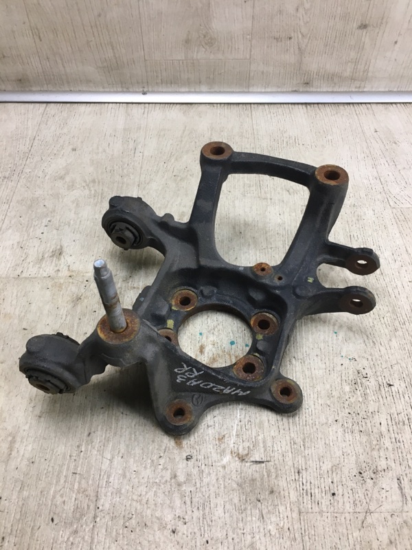 Цапфа задняя правая MAZDA 3 BM 13-19 BM 2.0 PE-VPS