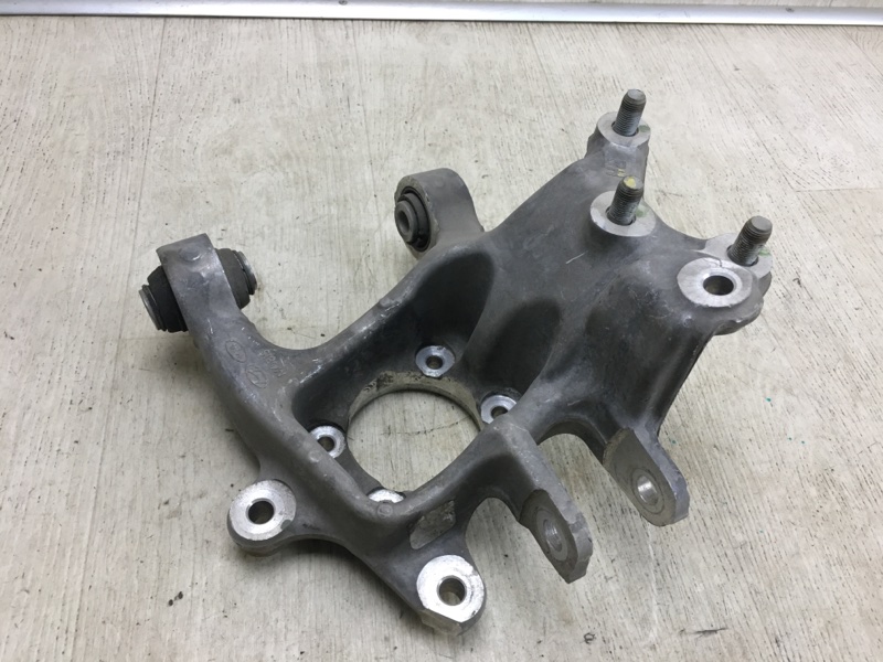 Цапфа задняя правая HYUNDAI SONATA LF 2014- 2015 LF 2.4 G4KJ 52720-C2100 Б/У