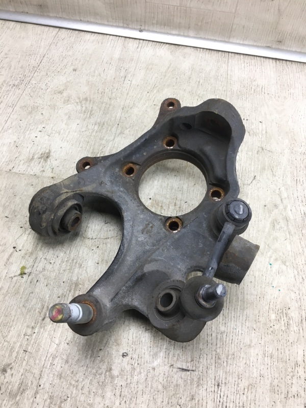 Цапфа задняя левая SORENTO XM 09-14 2012 XM 2.4 G4KJ