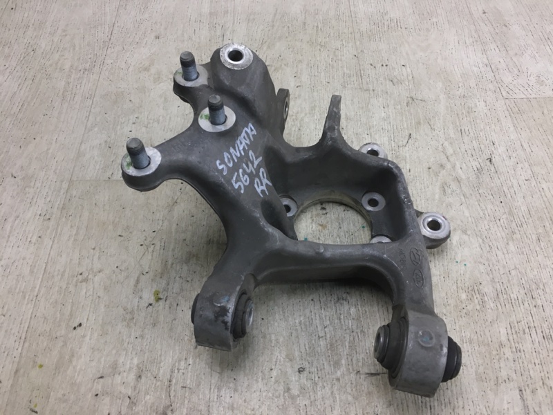 Запчасть цапфа задняя правая HYUNDAI SONATA LF 2014- 2014 LF 2.4 G4KJ 52720-C2100 Б/У Цапфа задняя правая HYUNDAI SONATA LF 2014- 2014 LF 2.4 G4KJ 52720-C2100 Б/У