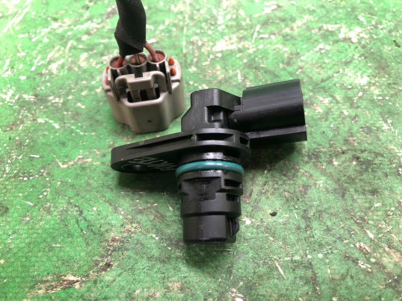 Датчик положения распредвала KIA FORTE/CERATO TD 08-13 2009 TD 2.0 G4KD 39350-25010 Б/У