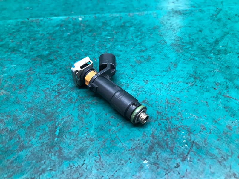 Запчасть форсунка топливная JEEP CHEROKEE 14- 2017 Внедорожник 2.4 4593986AB Б/У Форсунка топливная JEEP CHEROKEE 14- 2017 Внедорожник 2.4 4593986AB Б/У