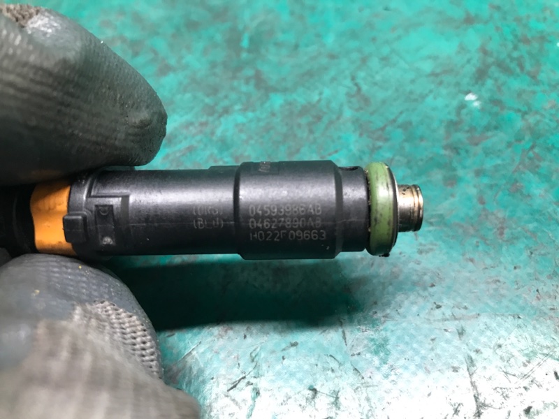 Форсунка топливная CHEROKEE 14- 2017 Внедорожник 2.4 Форсунка топливная CHEROKEE 14- 2017 Внедорожник 2.4