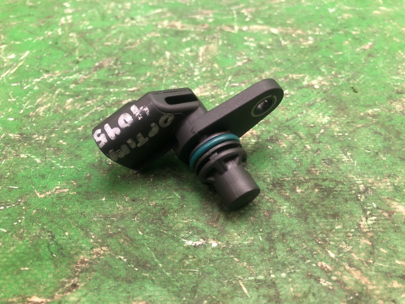 Запчасть датчик положения распредвала KIA OPTIMA TF 11-16 2014 TF 2.4 G4KJ 39350-25010 Б/У Датчик положения распредвала KIA OPTIMA TF 11-16 2014 TF 2.4 G4KJ 39350-25010 Б/У