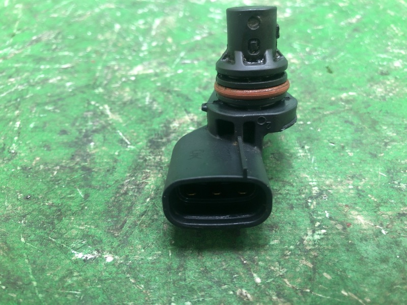 Датчик положения распредвала KIA OPTIMA JF 15-20 JF 2.4 G4KJ Датчик положения распредвала KIA OPTIMA JF 15-20 JF 2.4 G4KJ