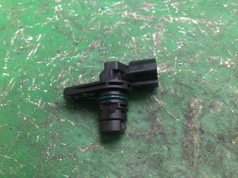 Запчасть датчик положения распредвала HYUNDAI SONATA YF 10-14 2011 YF 2.4 G4KJ 39350-25010 Б/У Датчик положения распредвала HYUNDAI SONATA YF 10-14 2011 YF 2.4 G4KJ 39350-25010 Б/У