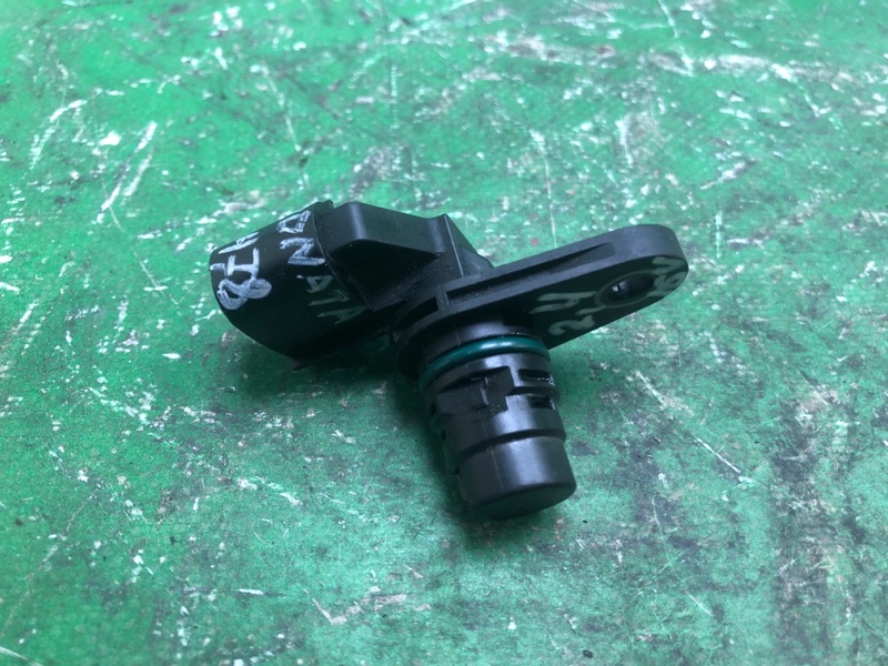 Датчик положения распредвала SONATA YF 10-14 2011 YF 2.4 G4KJ Датчик положения распредвала SONATA YF 10-14 2011 YF 2.4 G4KJ