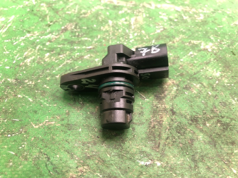 Запчасть датчик положения распредвала HYUNDAI SONATA YF 10-14 2011 YF 2.4 G4KJ 39350-25010 Б/У Датчик положения распредвала HYUNDAI SONATA YF 10-14 2011 YF 2.4 G4KJ 39350-25010 Б/У