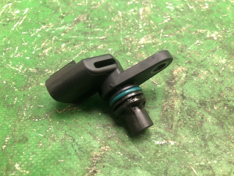 Датчик положения распредвала SORENTO XM 09-14 2012 XM 2.4 G4KJ Датчик положения распредвала SORENTO XM 09-14 2012 XM 2.4 G4KJ