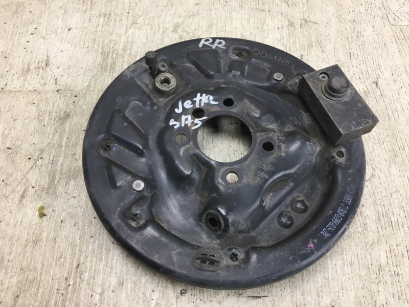 Запчасть тормозной механизм задний правый VOLKSWAGEN JETTA USA 10-17 2011 162 CBTA 2.5L 5C0 609 426 A Б/У Тормозной механизм задний правый VOLKSWAGEN JETTA USA 10-17 2011 162 CBTA 2.5L 5C0 609 426 A Б/У