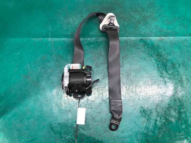 Запчасть ремень безопасности передний левый JEEP PATRIOT 10-17 2011 Внедорожник 2.4 ED3 1BR851DVAD Б/У Ремень безопасности передний левый JEEP PATRIOT 10-17 2011 Внедорожник 2.4 ED3 1BR851DVAD Б/У