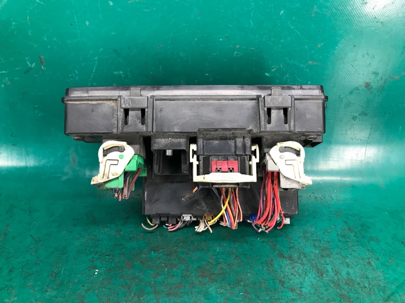 Блок предохранителей моторный отсек PATRIOT 10-17 2011 Внедорожник 2.4 ED3 Блок предохранителей моторный отсек PATRIOT 10-17 2011 Внедорожник 2.4 ED3