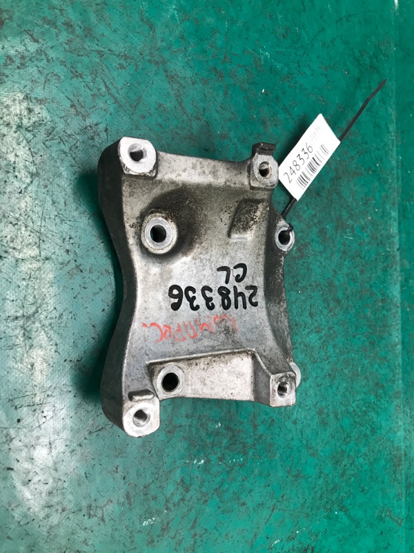 Кронштейн компрессора кондиционера ACURA CL 97-03 COUPE 2.3 F23A1