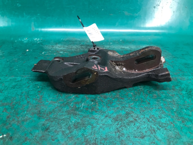 Кронштейн насоса ГУР CL 97-03 1998 COUPE 2.3 F23A1