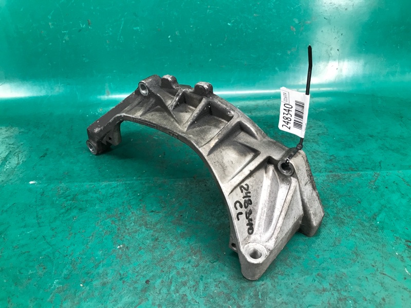 Кронштейн КПП CL 97-03 1998 COUPE 2.3 F23A1