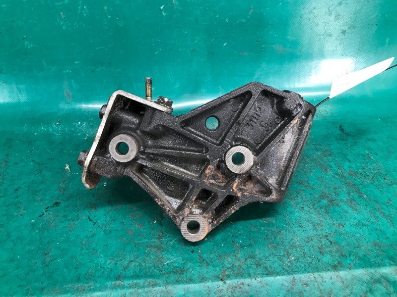 Кронштейн генератора CL 97-03 1998 COUPE 2.3 F23A1