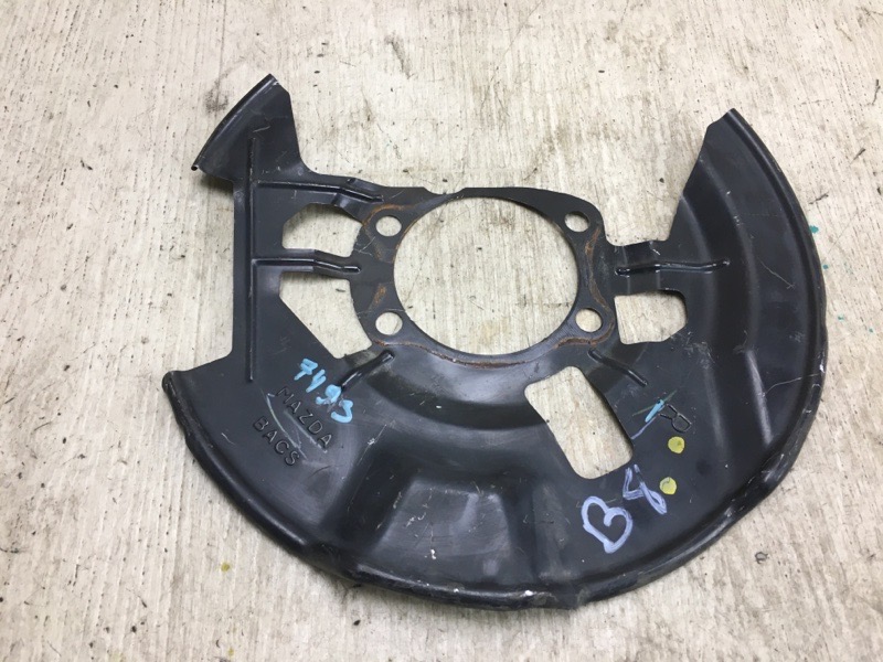 Защита тормозного диска передняя правая MAZDA 3 BM 13-19 2017 BM 2.0 PE-VPS KD45-33-261B Б/У