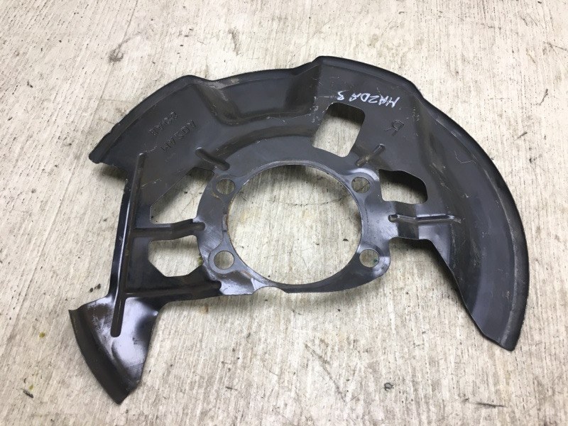 Защита тормозного диска передняя правая 3 BM 13-19 2017 BM 2.0 PE-VPS